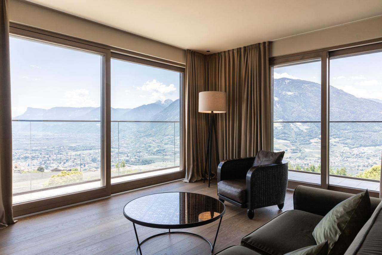 Hotel Patrizia Tirolo Bagian luar foto