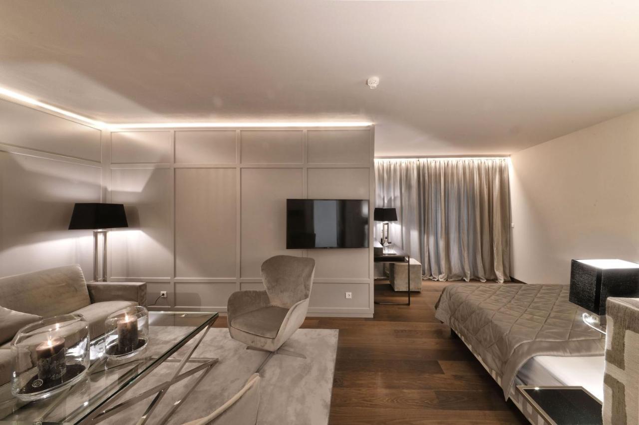 Hotel Patrizia Tirolo Bagian luar foto