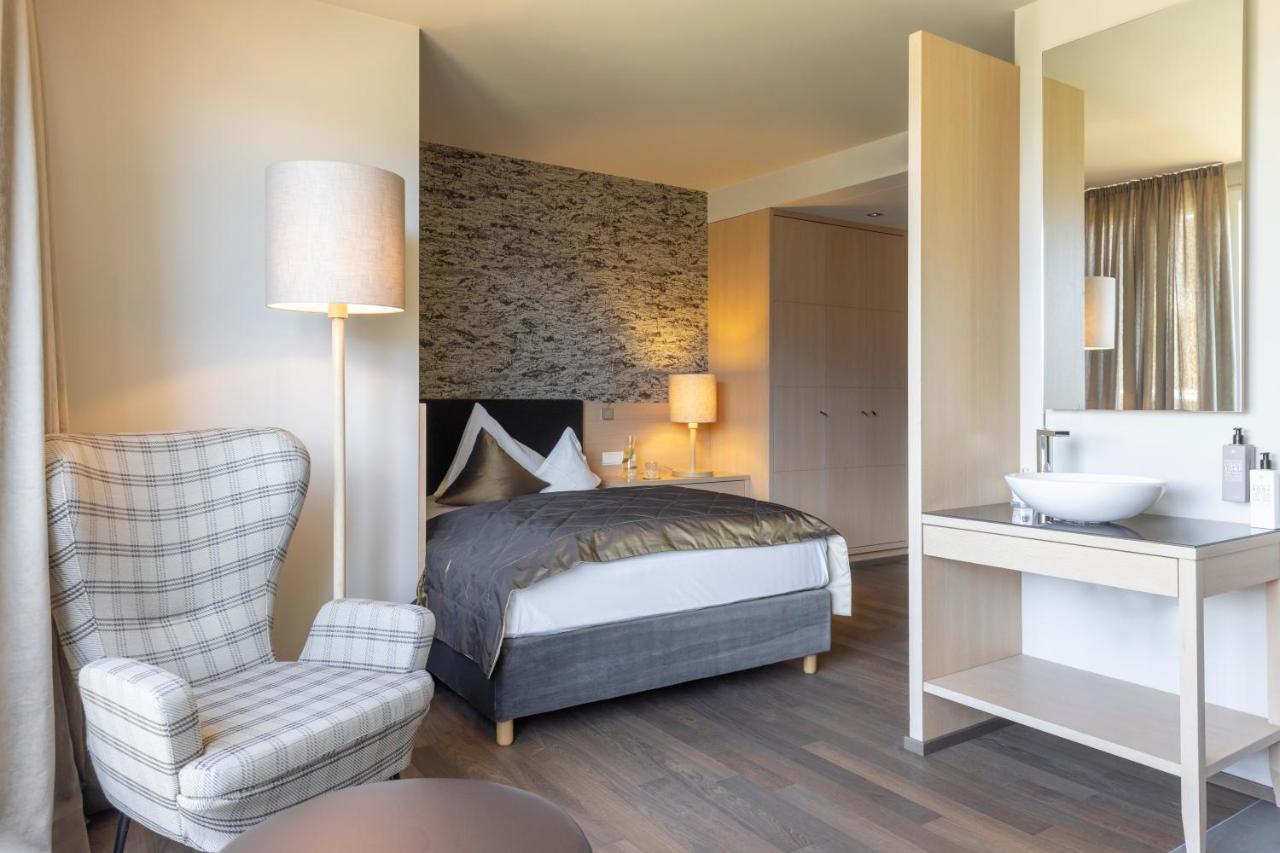 Hotel Patrizia Tirolo Bagian luar foto
