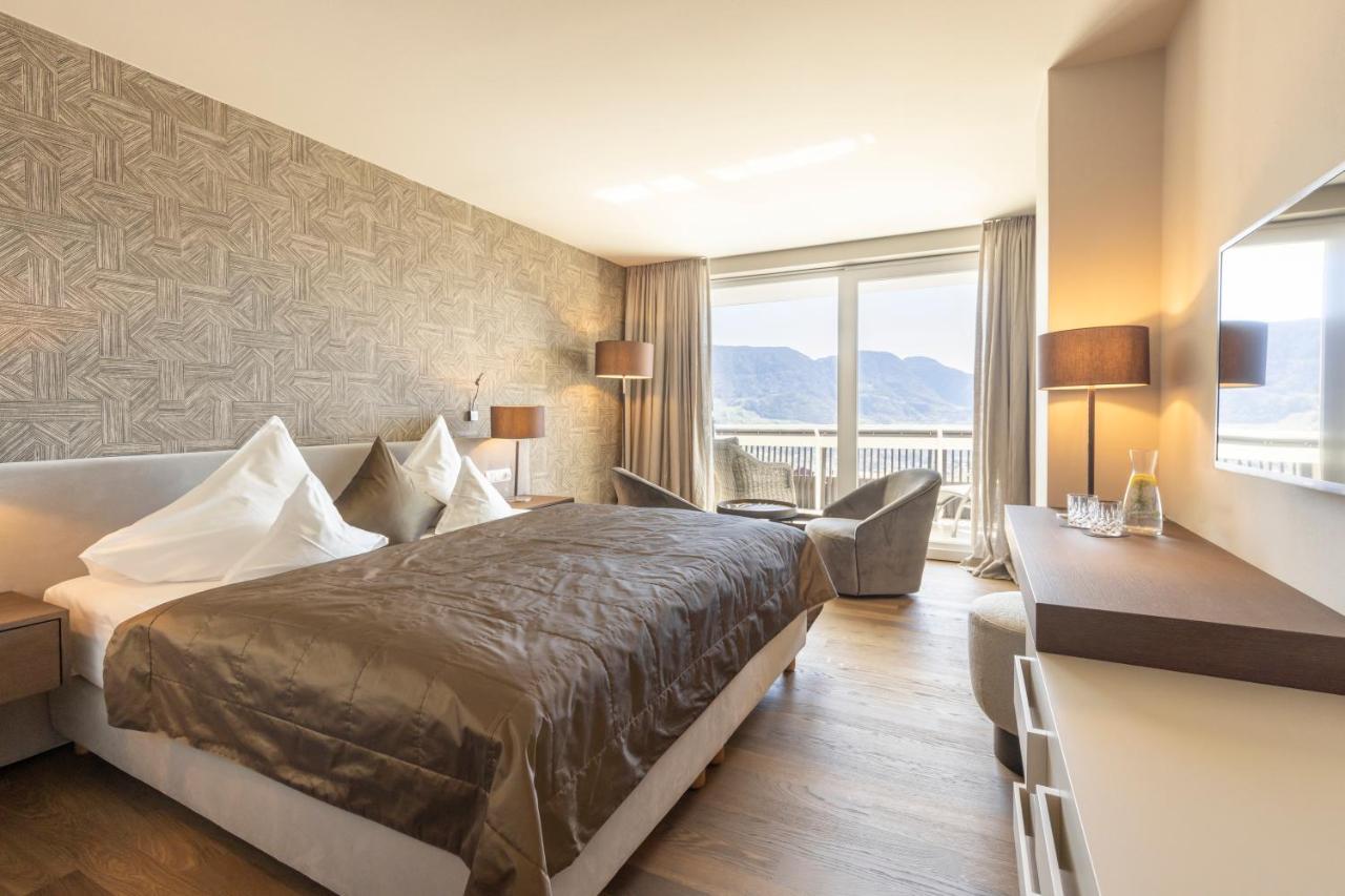Hotel Patrizia Tirolo Bagian luar foto