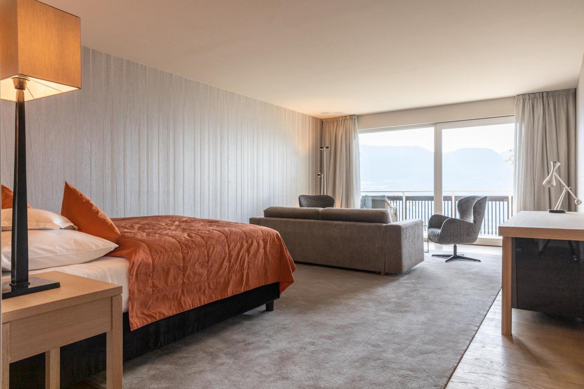 Hotel Patrizia Tirolo Bagian luar foto