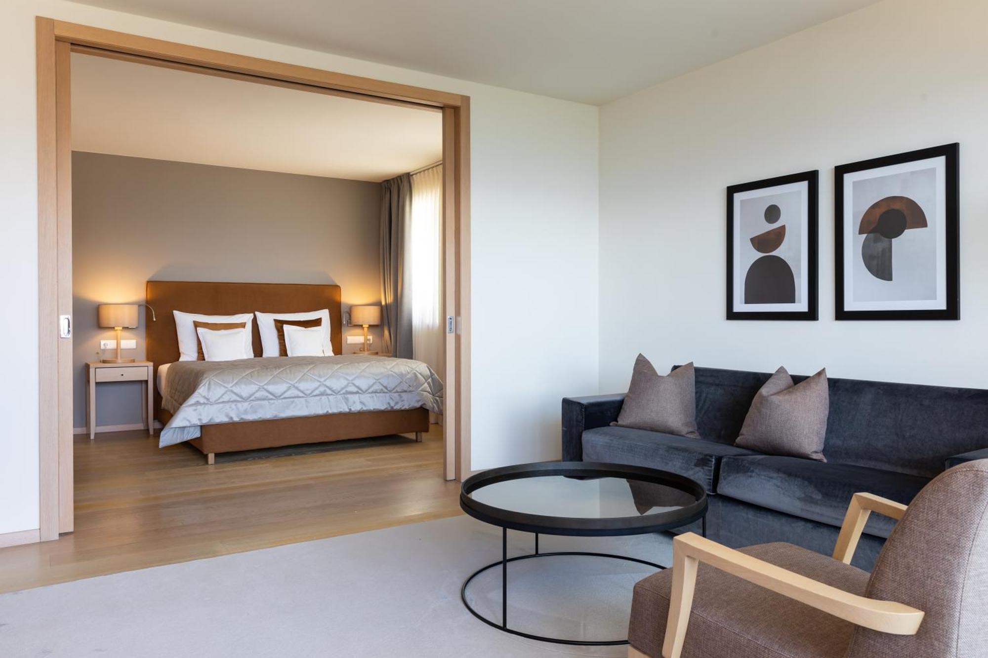 Hotel Patrizia Tirolo Bagian luar foto