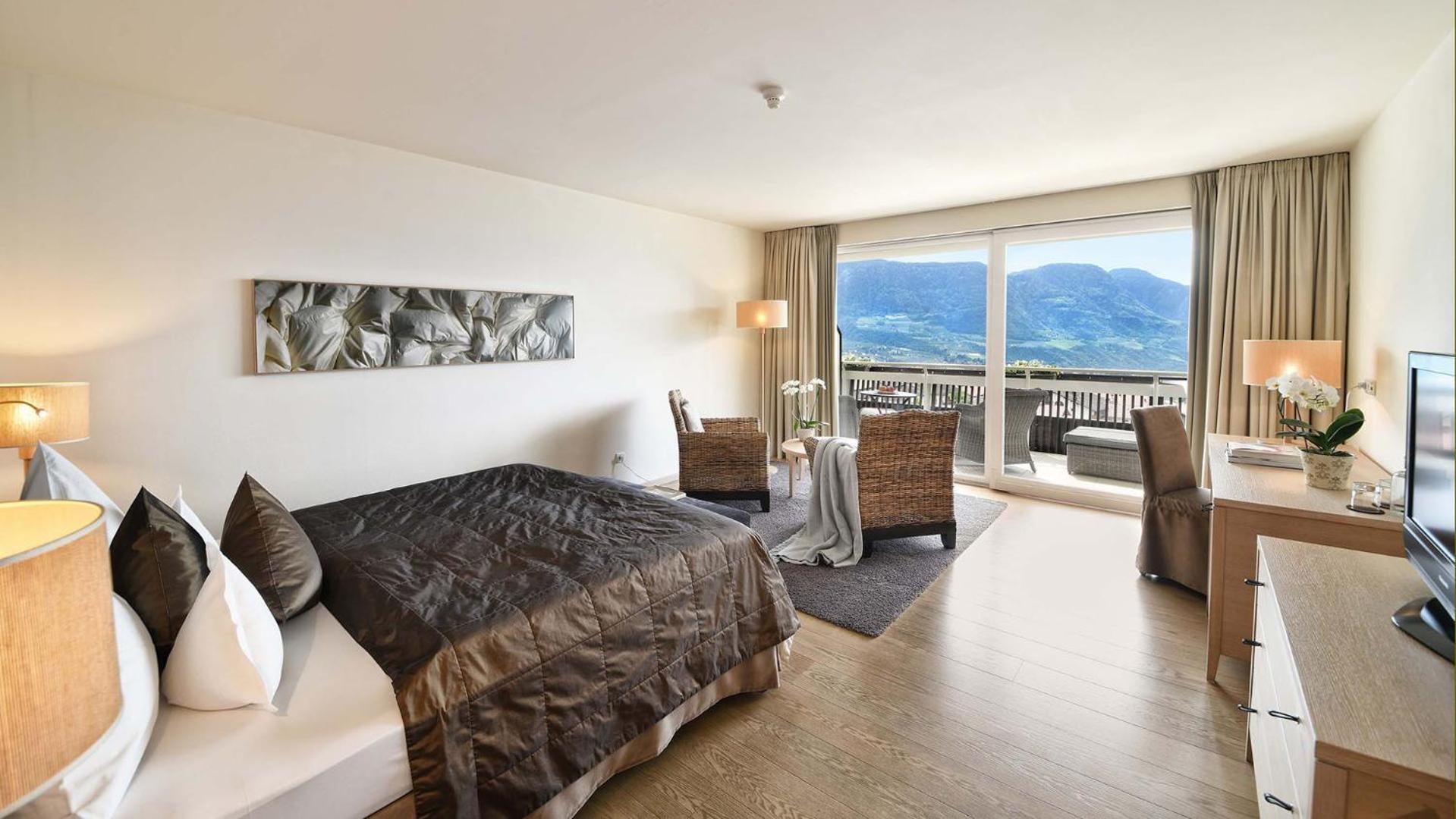 Hotel Patrizia Tirolo Bagian luar foto