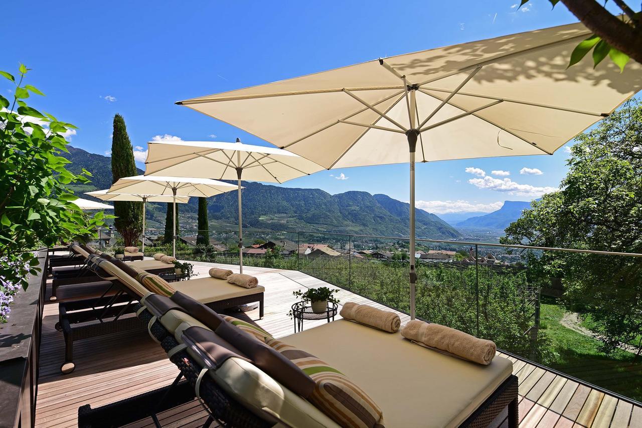 Hotel Patrizia Tirolo Bagian luar foto
