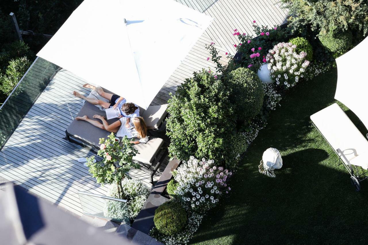 Hotel Patrizia Tirolo Bagian luar foto